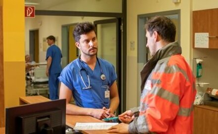 Abbildung Notfallmedizinische Behandlung 24/7 in einer interdisziplin&auml;ren Organisationsstruktur